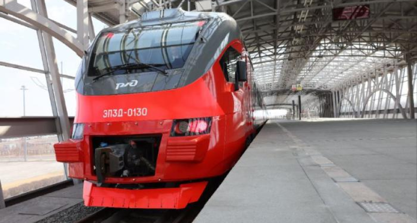 На 42% больше пассажиров: железнодорожный экспресс в аэропорт Кневичи бьёт рекорды популярности