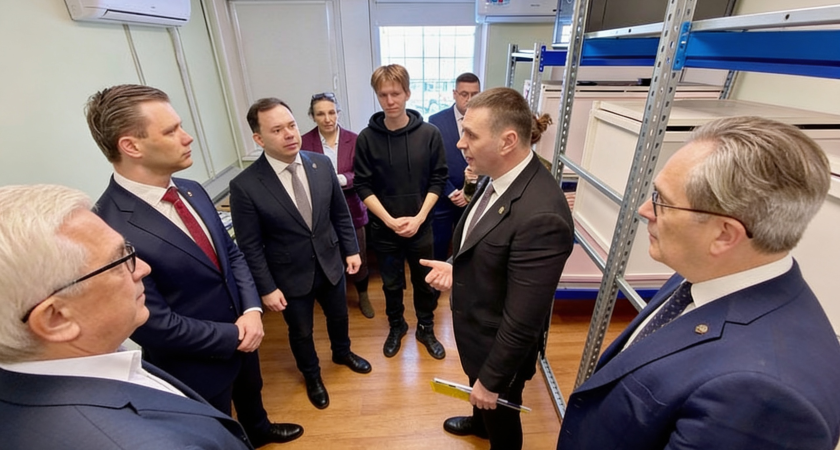 Накануне Дня науки: глава региона посетил 5 научных центров ДВО РАН, где увидел работу мирового уровня