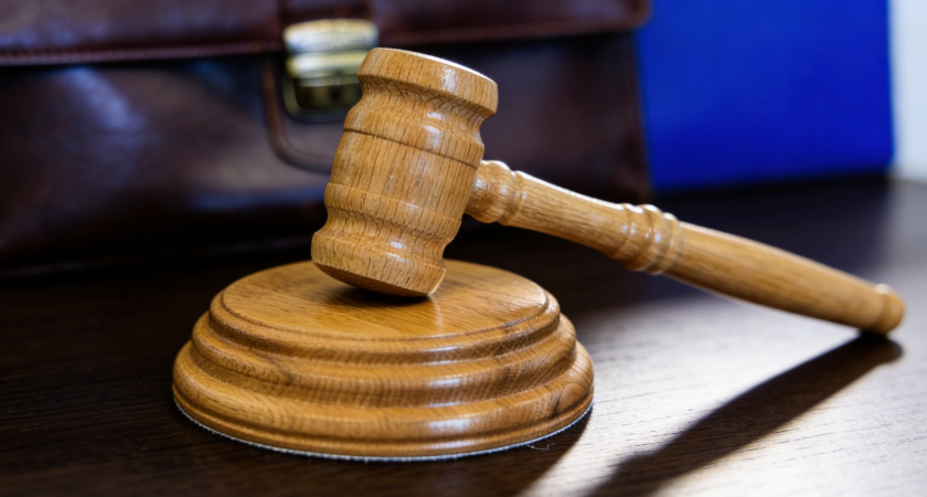 132 млн рублей и 400 обманутых клиентов: лидер банды автомошенников из Приморья отправился за решетку