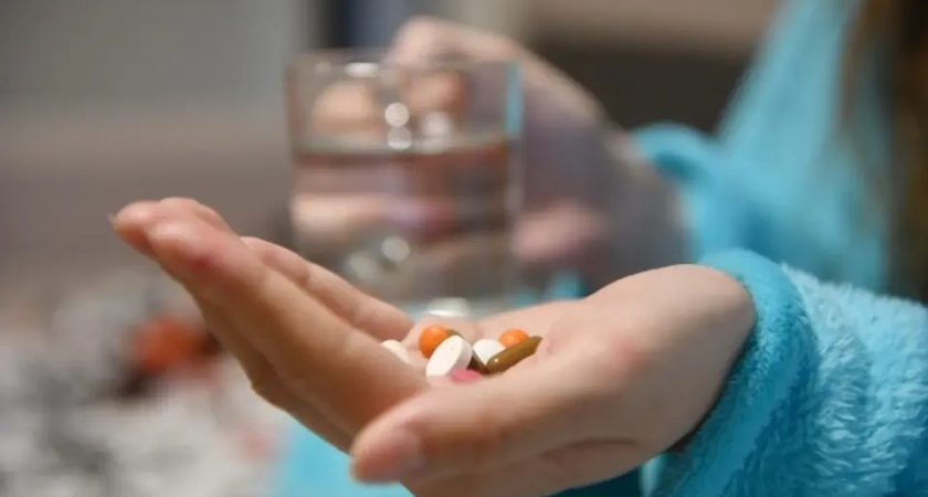 «Пьют горстями годами»: 32 жителя Находки попали на операционный стол из-за обычных обезболивающих