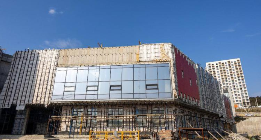 Школа-долгострой на Патрокле: контракт расторгнут после штрафов на 600 миллионов