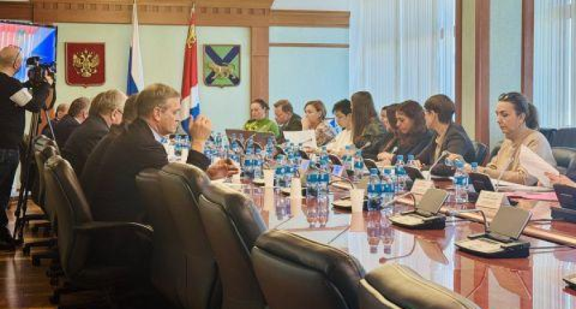 Пустые карты и транспортный сбой: почему треть сервисов «Цифрового Приморья» не прошла проверку депутатов