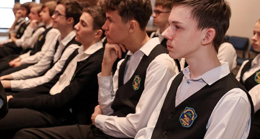 Срок за «подработку»: приморских школьников научили обходить ловушки кибермошенников и опасные схемы дропперства