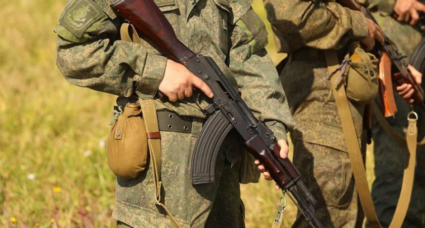 28 иностранцев стали россиянами через военный контракт за месяц в Приморье