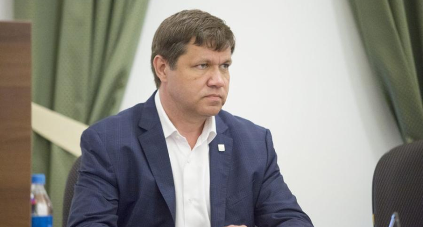 Японцы через суд требуют 50% доли экс-мэра Веркеенко в аэропорту