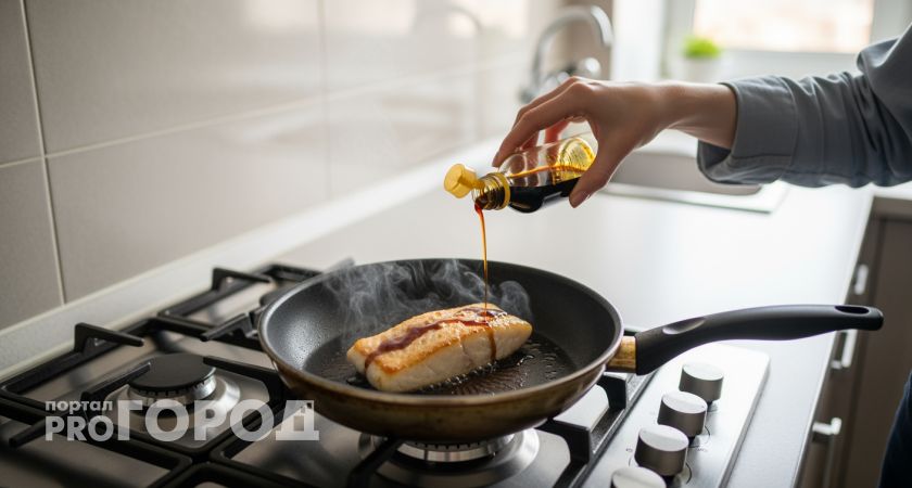 Простой трюк с минтаем от бабушки: дешевая рыба становится деликатесом за полчаса