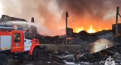 Пожарные спасли склад в Уссурийске: огонь мог охватить всё здание из-за высокой пожарной нагрузки