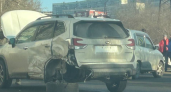 Toyota Ipsum протаранила Subaru на встречку: цепная авария с четырьмя авто в Эгершельде
