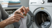 Старинная хитрость с монеткой в барабане стиралки: бабушкин метод, который вернет белизну одежде без химических порошков