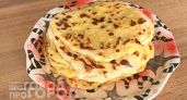 Хватает всего двух продуктов из холодильника: готовлю картофельные лепешки с сыром быстрее любого завтрака