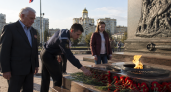 Владивосток почтил память героев у Вечного огня Тихоокеанского флота