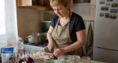 Забудьте про горечь в салате: мой метод маринования лука превращает его в сладкую хрустящую закуску за минуты