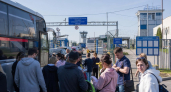 Туристы заблокировали автобус на границе в Приморье — приехала полиция
