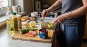 Всего три доступных продукта и пять минут времени: этот простой салат стал хитом на каждом моем застолье