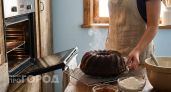 Больше не выбрасываю почерневшие бананы: смешиваю с какао и сметаной для самого нежного шоколадного кекса