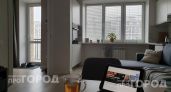Жалюзи безнадежно устарели: чем заменить их на балконе для прохлады и уюта без лишней пыли и хлопот