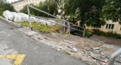 Во Владивостоке у Картинной галереи полностью снесли опасную лестницу и строят новую