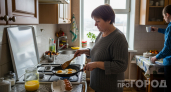 Хватит бояться жирного завтрака: почему яичница с салом полезна для организма по мнению нутрициолога