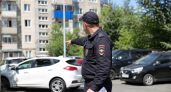 Во Владивостоке жильцы заявили о нелегальной автостоянке с платой за парковку