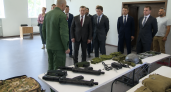 Трутнев осмотрел центр «Воин» в Приморье с симуляторами дронов и бронетехники