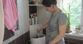 Закинула каплю зубной пасты в бачок унитаза: теперь забыла про чистку на неделю и радуюсь идеальной чистоте