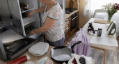 Перестала использовать пергамент для духовки: 7 способов упростить уборку дома с помощью этой бумаги