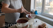 Перестала портить продукты и начала готовить идеальный борщ: две забытые детали из кулинарной книги 1952 года