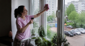 Перестаньте мучиться с разводами: проверьте эти 5 простых привычек при мытье окон, которые портят весь результат