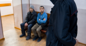 Во Владивостоке после рейда в промзоне из Приморья выдворят пятерых мигрантов