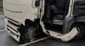 На Американском перевале в Приморье столкнулись две фуры движение затруднено