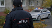 Во Владивостоке полиция ищет неизвестного, порезавшего колеса трех припаркованных машин
