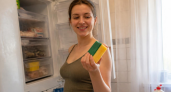 Перестаньте царапать сковородки: узнайте, как цвета кухонных губок спасают тефлон от гибели
