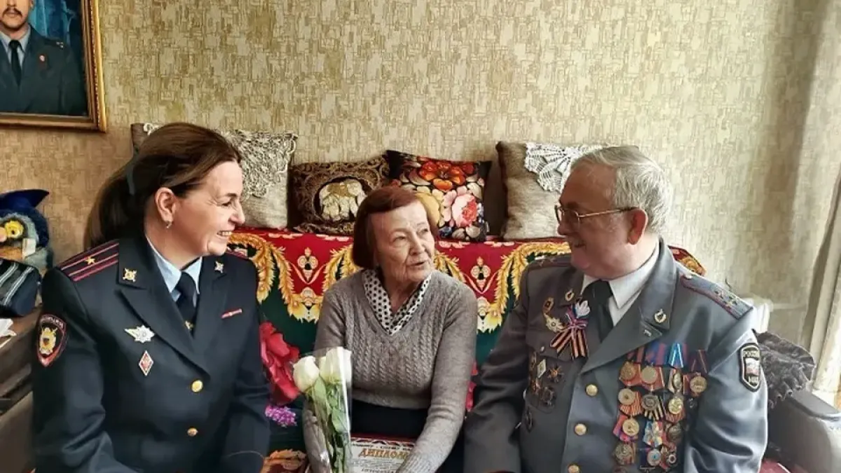 Мать оперативника, погибшего 30 лет назад, получила особое поздравление с 8 Марта