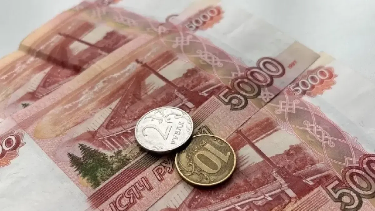 Глава ЗАТО Фокино назначал себе рабочие выходные и получил 350 тысяч