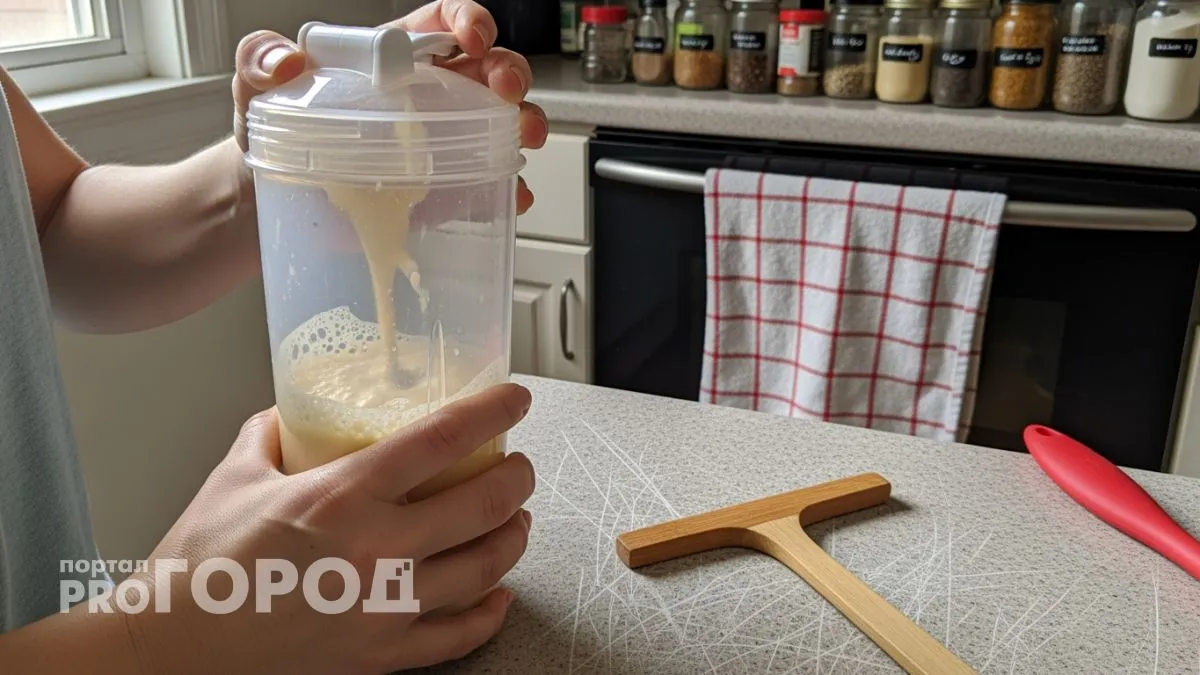 Хозяйки скупают эти 4 предмета из Фикс Прайс за 120 рублей — блины получаются как у профи