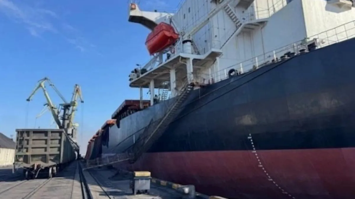 Находкинский порт разгрузил на 12 вагонов больше за февраль