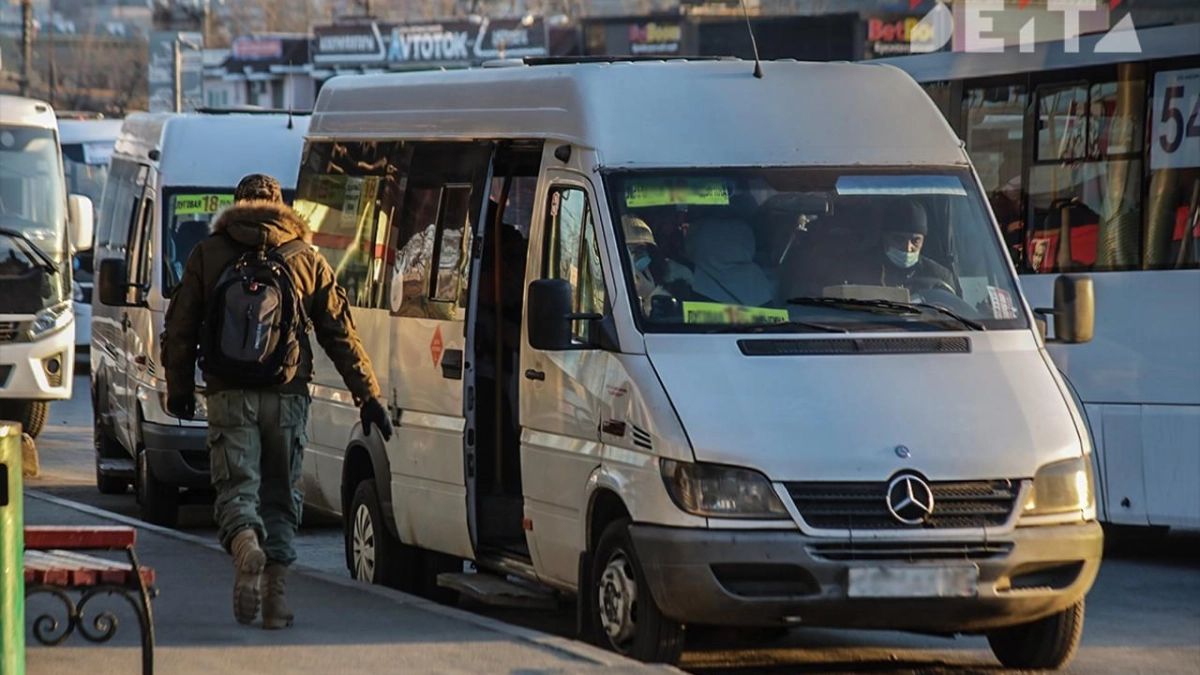 Три лота на автобусные маршруты во Владивостоке остались без хозяев