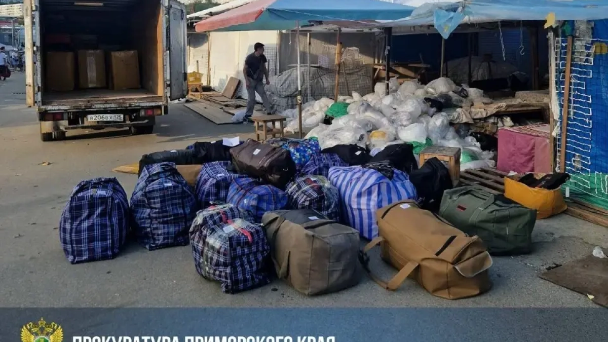 12 участников ОПС судят за 20-летнюю схему захвата Спортивного рынка