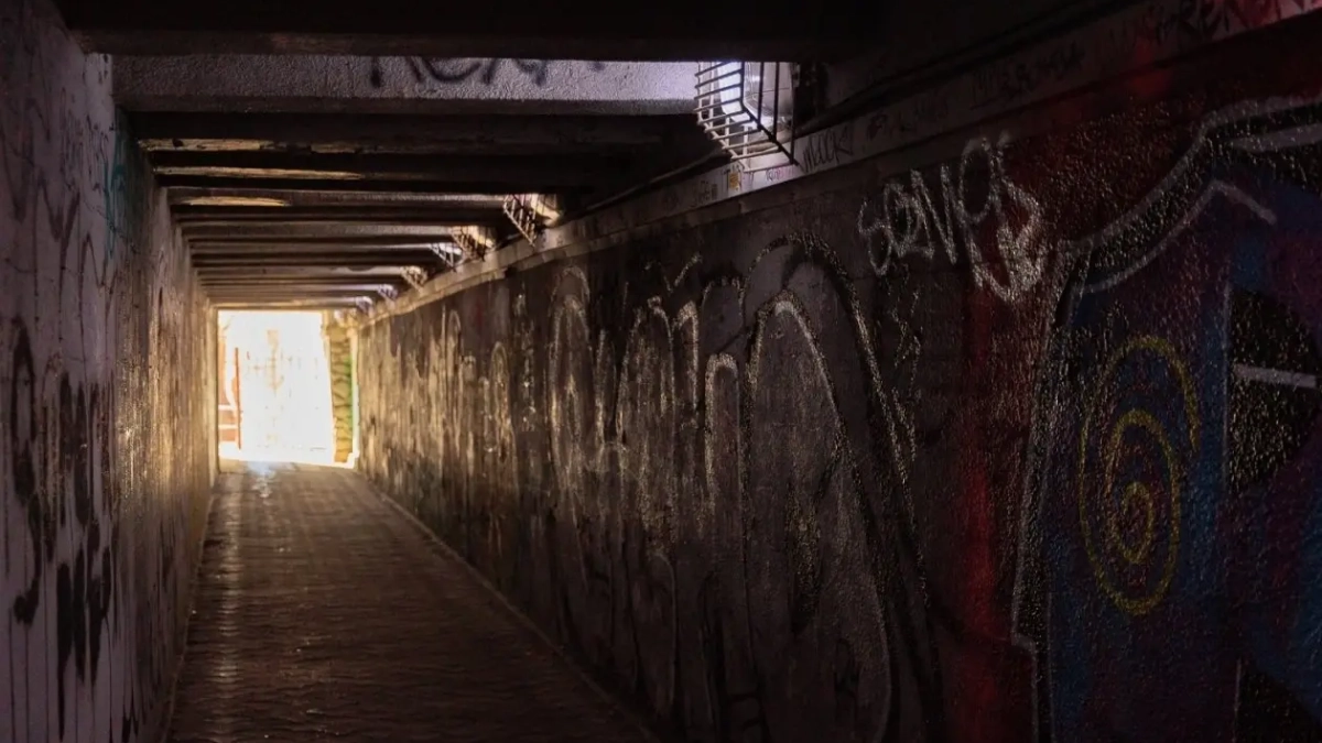 Нацистское граффити на улице Русской во Владивостоке быстро закрасили