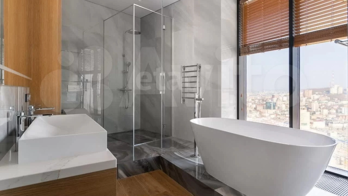 Продается сразу с мебелью и закатами над бухтой: самую дорогую квартиру Владивостока можно купить за 113 млн