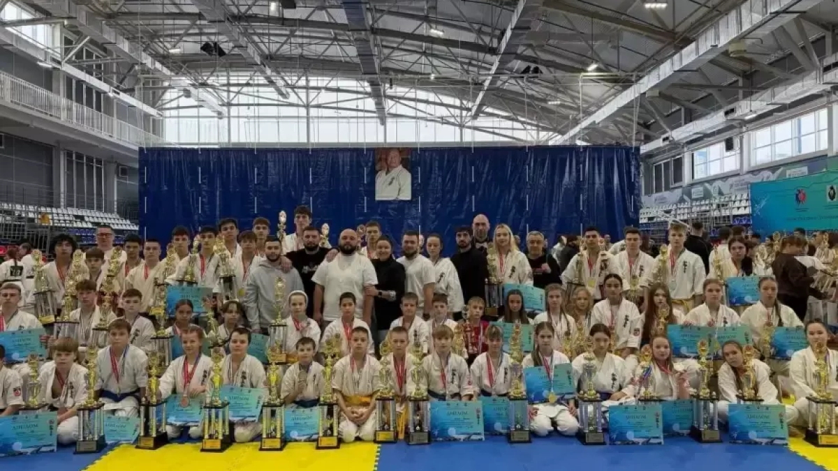Приморье возглавило командный зачёт окружного чемпионата по каратэ с 15 золотыми медалями