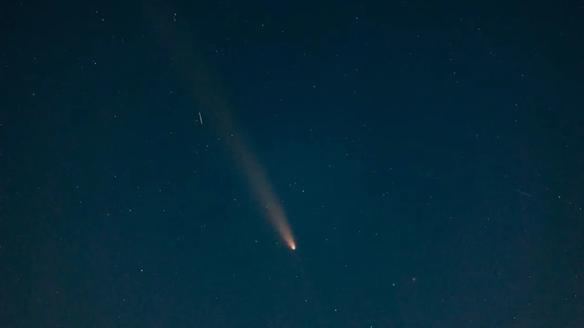 Комета-камикадзе врежется в Солнце: жители Дальнего Востока увидят её днём