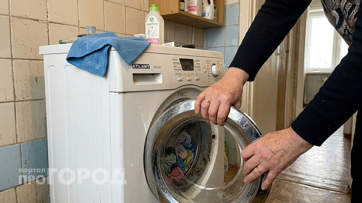 Держите дверцу стиральной машины закрытой — и вот почему это важнее, чем кажется