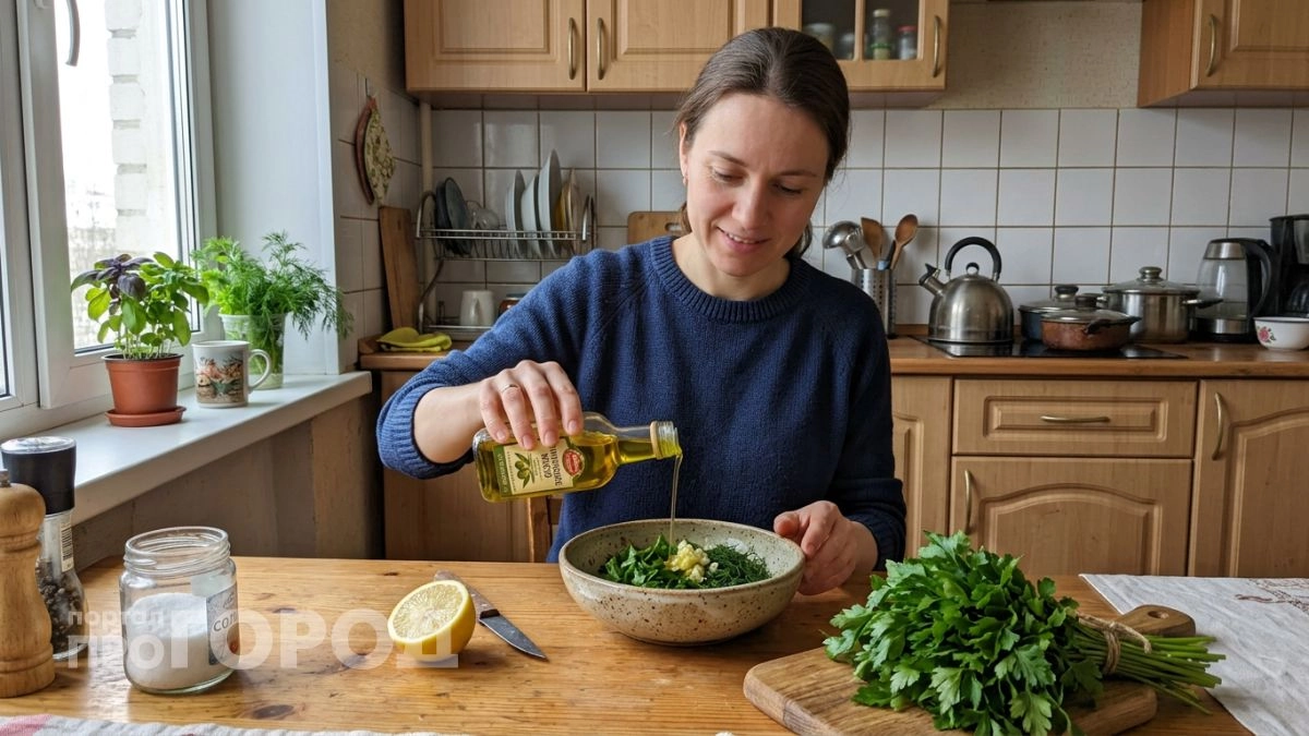 Забыла дорогу к полкам с майонезом: готовлю идеальный домашний соус для салатов за пару минут без грамма химии