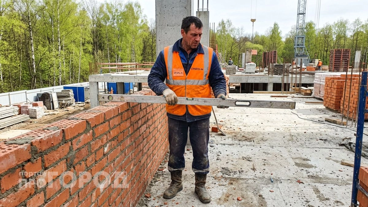 Готовьтесь работать почти весь май — в 2026 году длинных каникул для россиян уже не будет