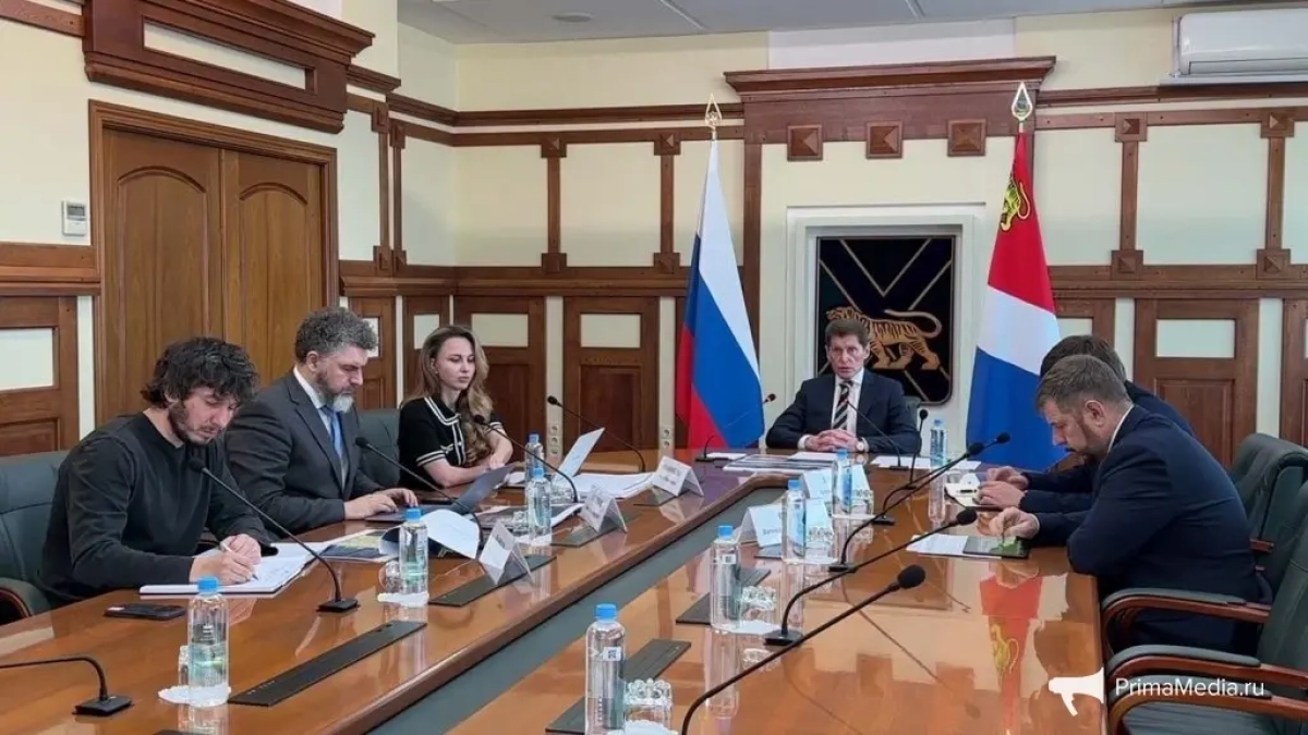 Кожемяко запретил переносить сроки сдачи жилья и потребовал личного контроля от Шестакова