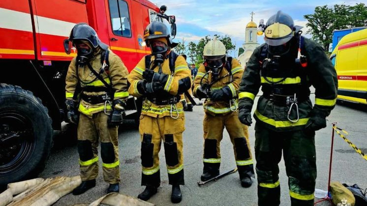 76 пожаров за сутки в Приморье: эвакуация жильцов и сгоревшая маршрутка