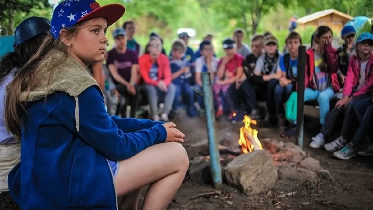 Кожемяко предложил вернуть палаточные лагеря и походы в школьную программу отдыха