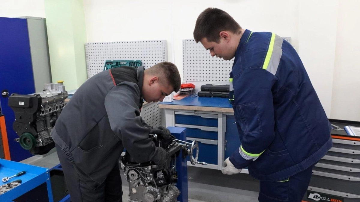 Глобал Портс вложил 10 млн рублей в мастерские колледжа Находки