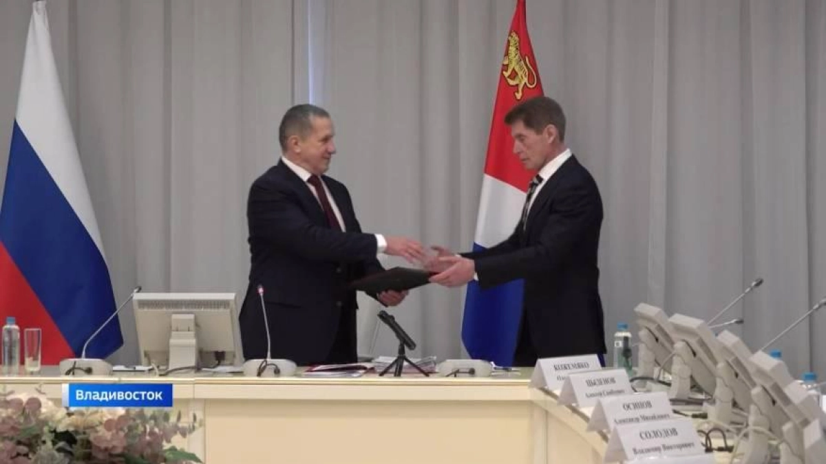 Полпред Трутнев собрал губернаторов ДФО: паводки и пожары под контролем